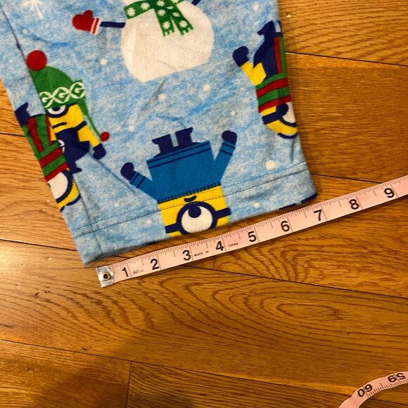 Minions Despicable Me Winter Christmas Holiday Fleece Pajama Pants Small NWT - Picture 4 of 7